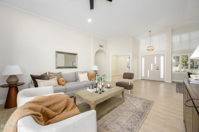 9021 S DREA Lane, Tempe, AZ 85284