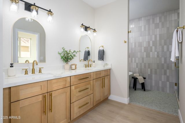 9021 S DREA Lane, Tempe, AZ 85284