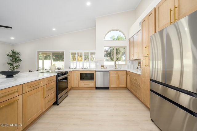 9021 S DREA Lane, Tempe, AZ 85284