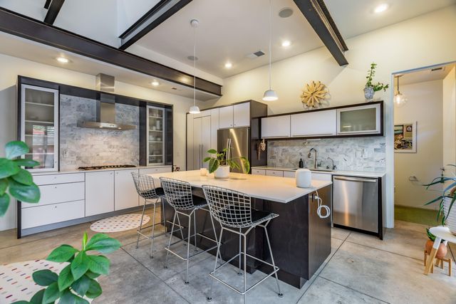 1224 8th Street NW, Albuquerque, NM 87102