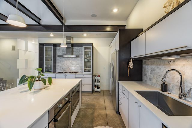1224 8th Street NW, Albuquerque, NM 87102