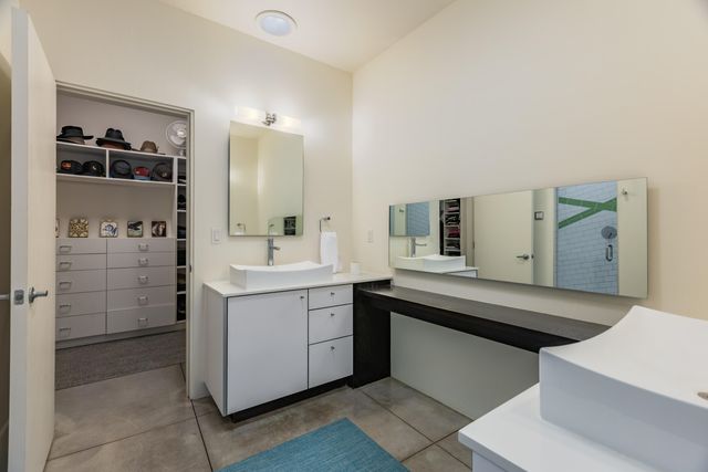 1224 8th Street NW, Albuquerque, NM 87102