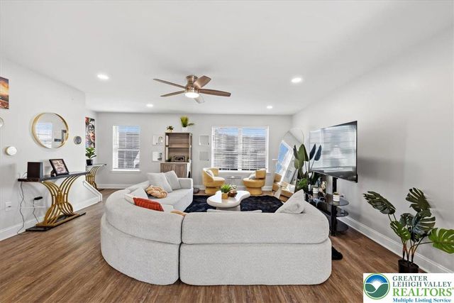 839 Lynnwood Street, Salisbury Twp, PA 18103