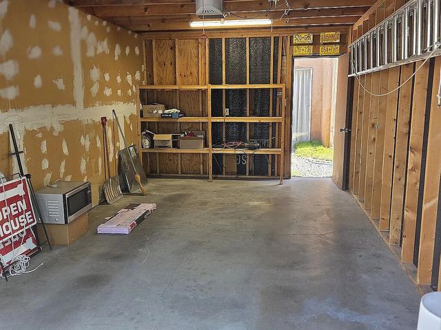 545 Berry Road NW, Albuquerque, NM 87107