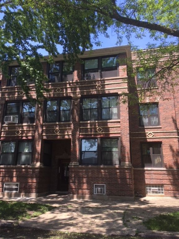 2204 W Berteau Avenue 1, Chicago, IL 60618