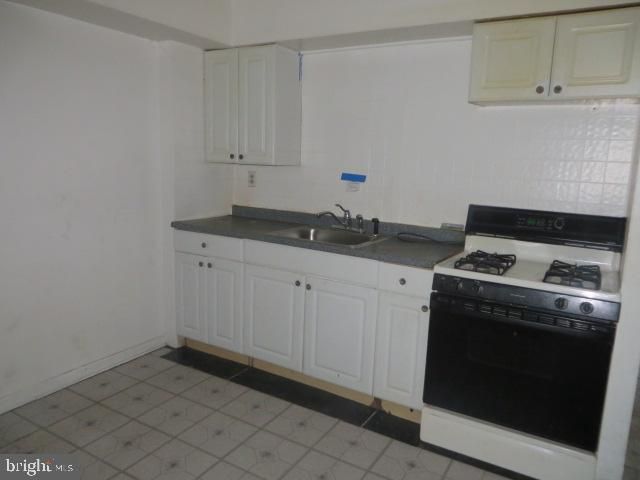 327 E HAINES ST, Philadelphia, PA 19144