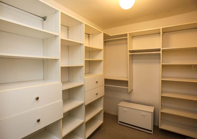 61 Seaview Avenue APT 51, Stamford, CT 06902