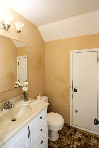 61 Seaview Avenue APT 51, Stamford, CT 06902