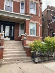 2239 S Central Avenue, Cicero, IL 60804