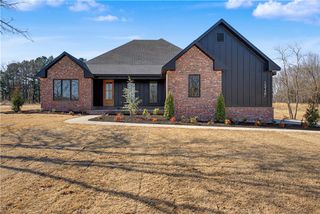 13137 Wallys Way, Gentry, AR 72734
