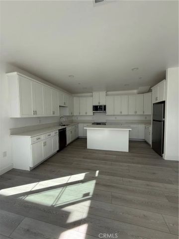 6590 Almeria, Fontana, CA 92336