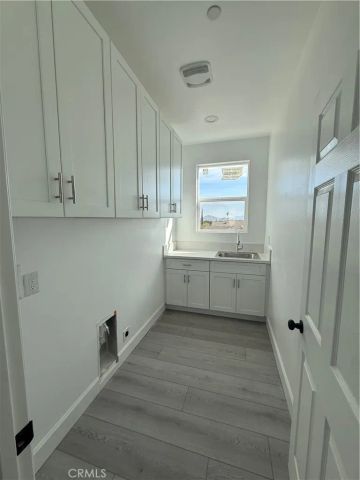 6590 Almeria, Fontana, CA 92336