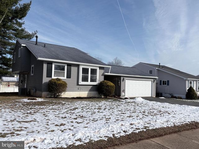 4981 PERSIMMON DR, Reading, PA 19606