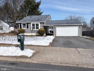 4981 PERSIMMON DR, Reading, PA 19606