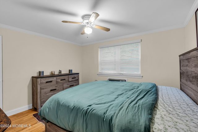 6 Manor Drive, Red Bank, NJ 07701