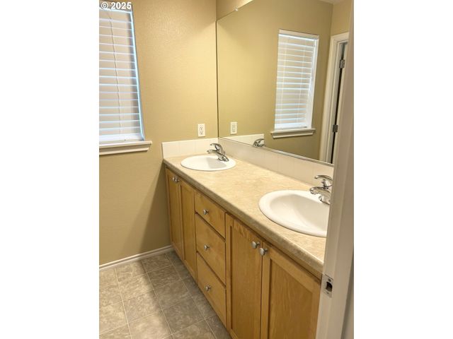 15779 Sw HARVESTER Ln, Sherwood, OR 97140