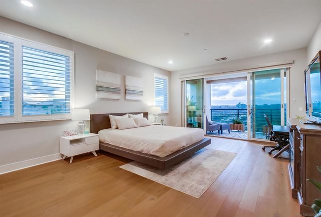 6372 Meadowbrush Cir, San Diego, CA 92130