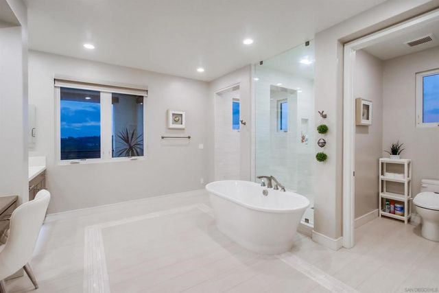 6372 Meadowbrush Cir, San Diego, CA 92130