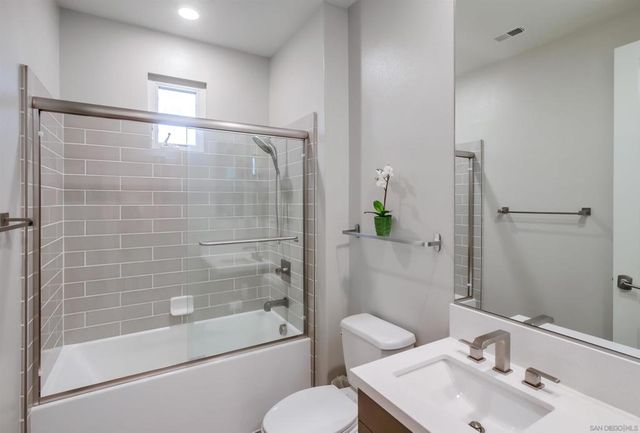 6372 Meadowbrush Cir, San Diego, CA 92130