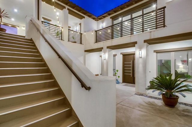 6372 Meadowbrush Cir, San Diego, CA 92130