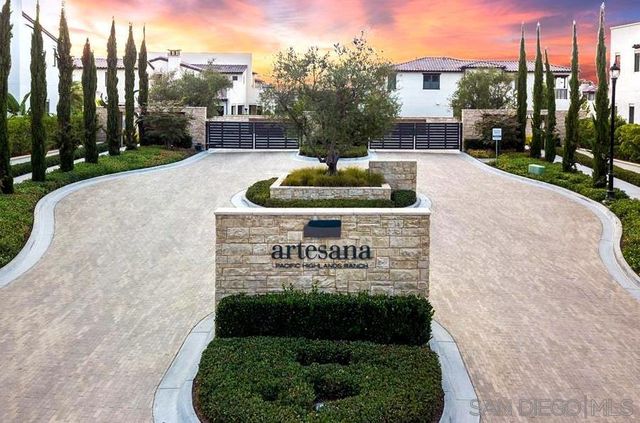 6372 Meadowbrush Cir, San Diego, CA 92130