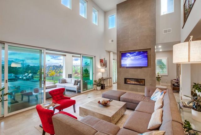 6372 Meadowbrush Cir, San Diego, CA 92130