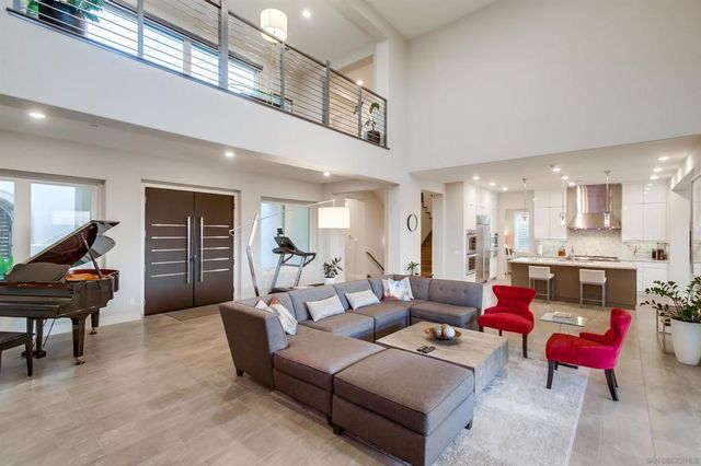 6372 Meadowbrush Cir, San Diego, CA 92130