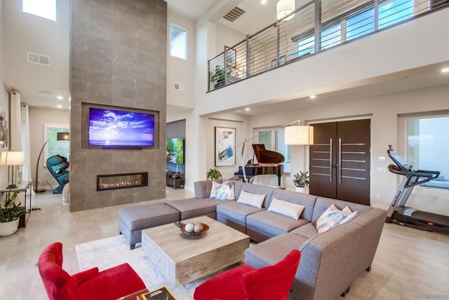 6372 Meadowbrush Cir, San Diego, CA 92130