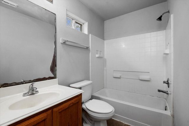 5518 Rio Alamo Street, Rosharon, TX 77583