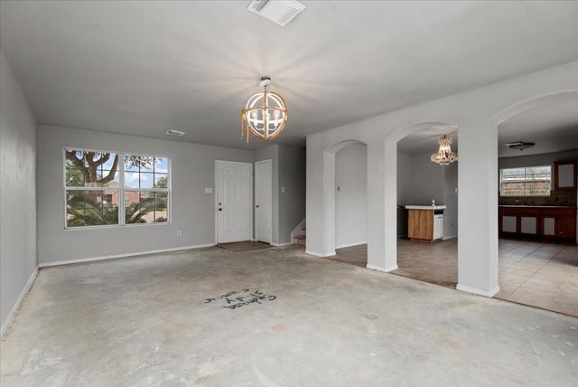 5518 Rio Alamo Street, Rosharon, TX 77583