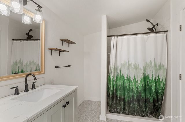 652 S Larch Avenue, East Wenatchee, WA 98802