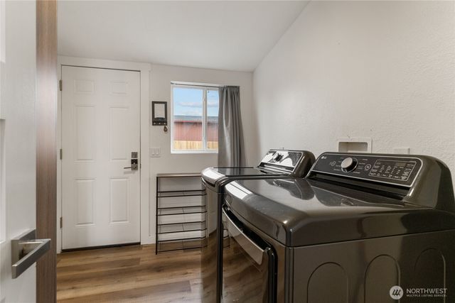 652 S Larch Avenue, East Wenatchee, WA 98802