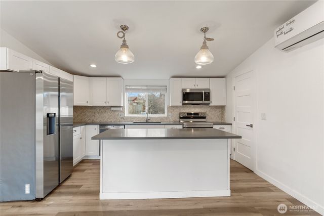 652 S Larch Avenue, East Wenatchee, WA 98802