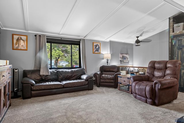 14950 W HILLSVIEW DR, Piedmont, SD 57769