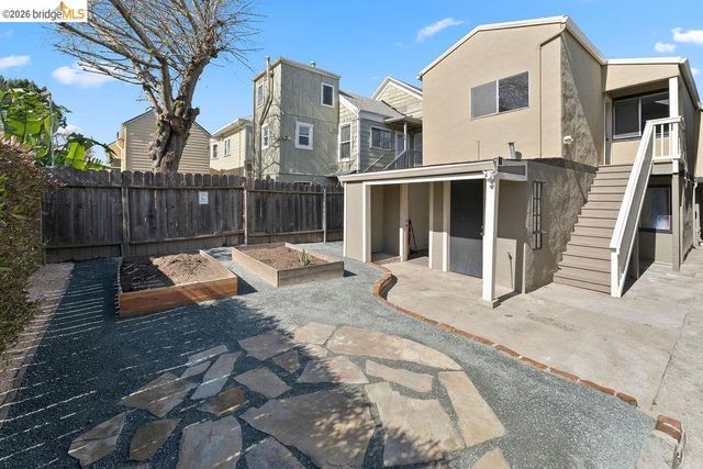 779 17th St, Oakland, CA 94612