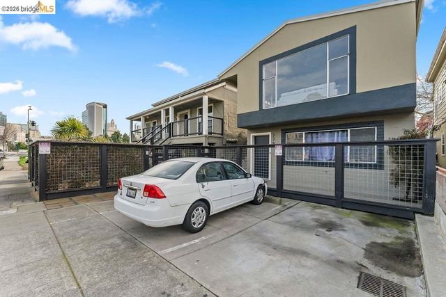 779 17th St, Oakland, CA 94612