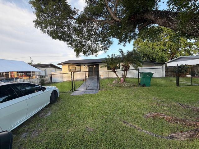 553 SW 6th Ct, Florida City, FL 33034