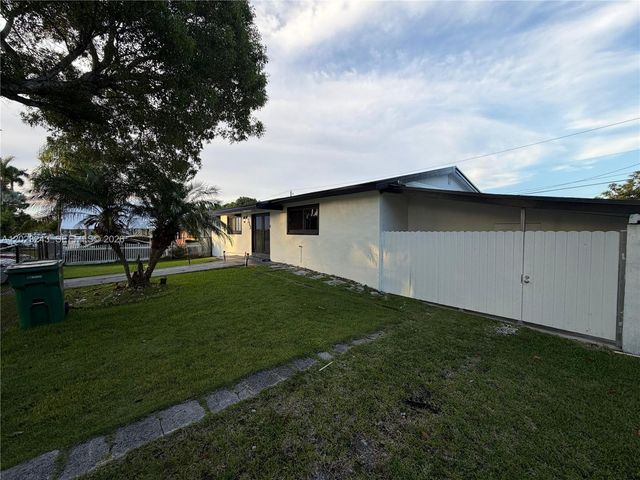 553 SW 6th Ct, Florida City, FL 33034