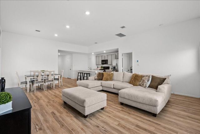 512 Maple Bend Lane, La Marque, TX 77568
