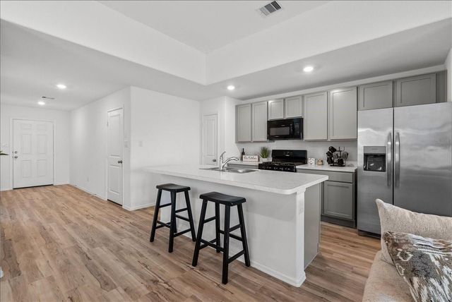 512 Maple Bend Lane, La Marque, TX 77568