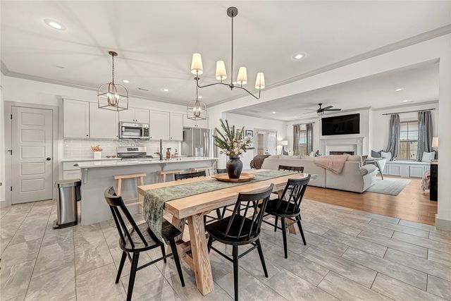 104 Dobson Street, Pea Ridge, AR 72751