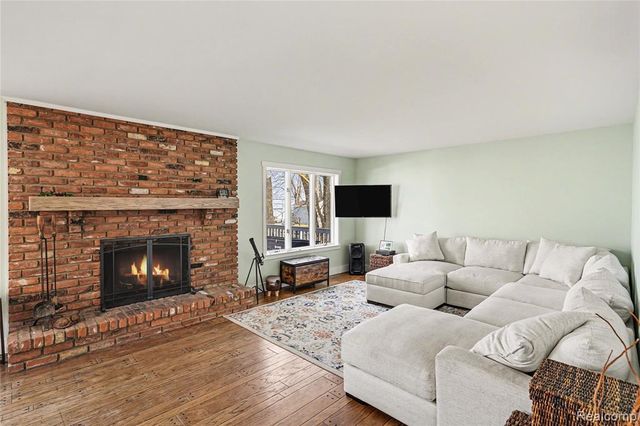 3188 Ponemah Drive, Fenton, MI 48430