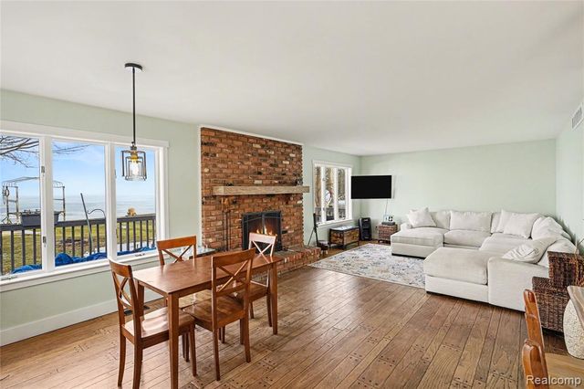 3188 Ponemah Drive, Fenton, MI 48430