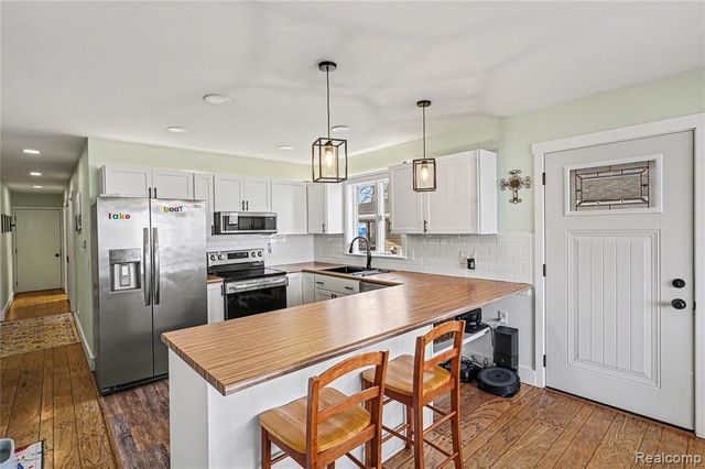 3188 Ponemah Drive, Fenton, MI 48430