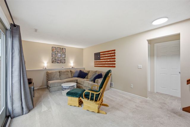 727 22nd Avenue SW, Altoona, IA 50009