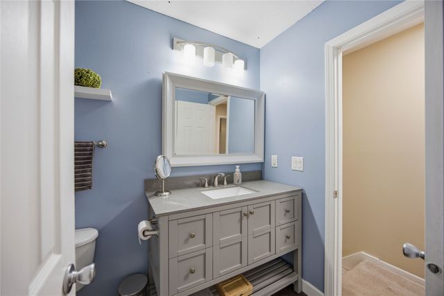 727 22nd Avenue SW, Altoona, IA 50009