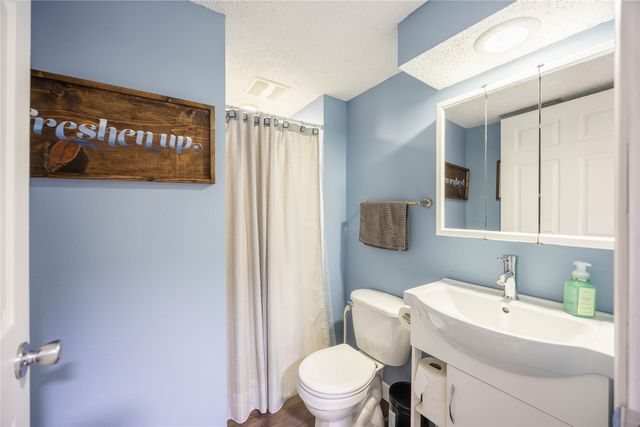727 22nd Avenue SW, Altoona, IA 50009