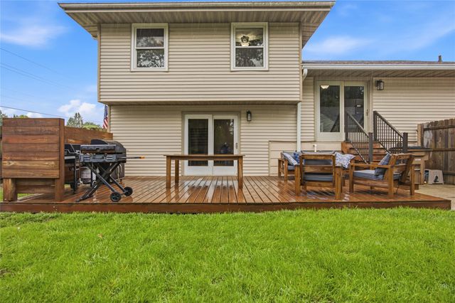 727 22nd Avenue SW, Altoona, IA 50009