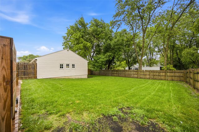 727 22nd Avenue SW, Altoona, IA 50009