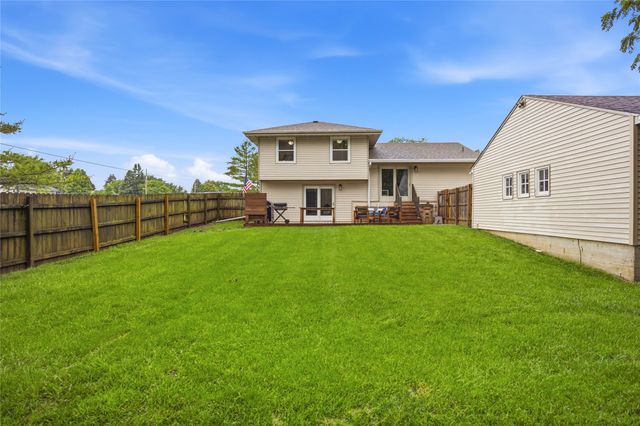 727 22nd Avenue SW, Altoona, IA 50009